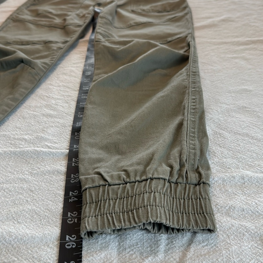 Women’s Green Size Medium 98% Cotton Blend Sincerely Jules Utility Jogger - Picture 8 of 9